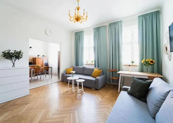 Duze Mieszkanie W Samym Rynku فروتسواف